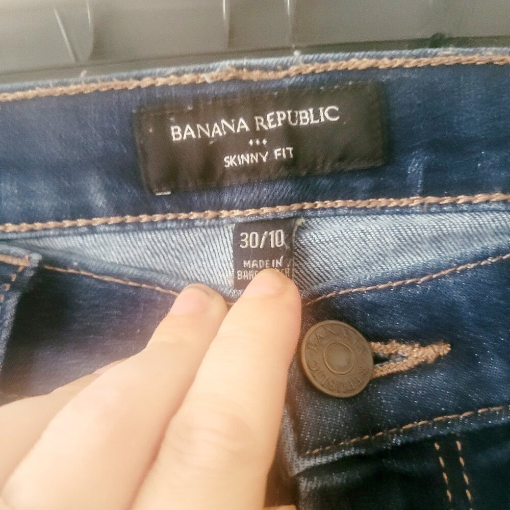 Banana Republic Skinny Jeans 30/10 | Dark Wash Stretch Denim | Flattering Fit